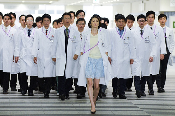 《外科风云》的重点是“风云”不是“外科”