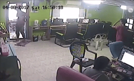 澎湃联播｜苹果PK微信，在我地盘这儿你就得听我der