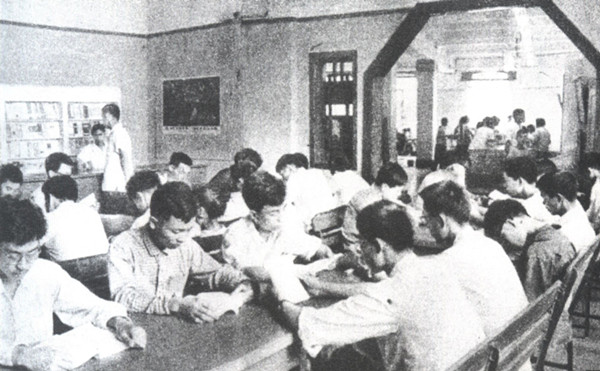 新华书店80年｜“60后”曹亚瑟：饥渴的年代，珍贵的书