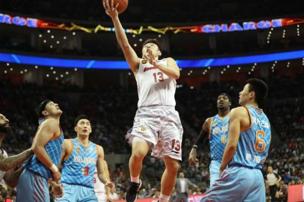 独自带队三年，杜峰成了CBA“老司机”：下赛季我还要换血