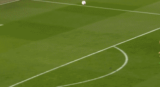 伊布受伤瞬间令观者心惊，这或许就是他的谢幕演出