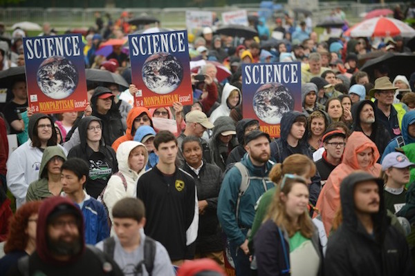 国际思想周报｜全球科学大游行，西方文明的危机