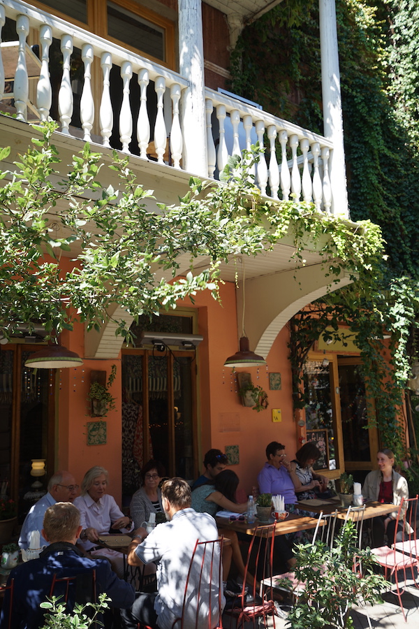 格鲁吉亚:在高加索的群山之间