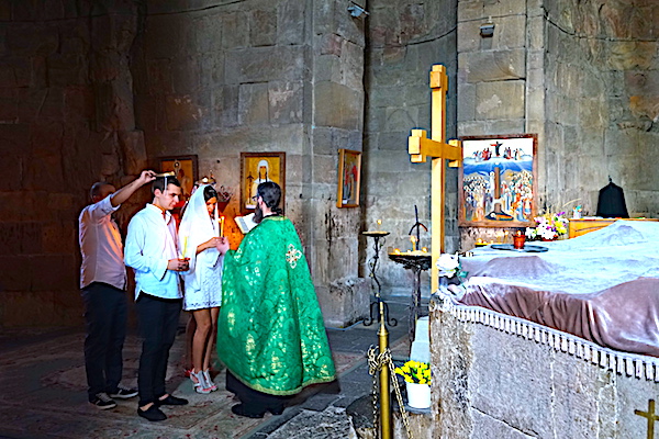 格鲁吉亚:在高加索的群山之间