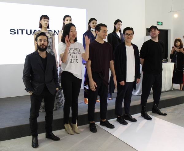 时装周忙坏了一批人，可他们到底在忙什么