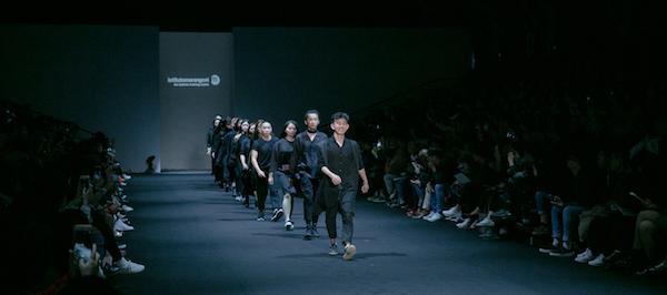 时装周忙坏了一批人，可他们到底在忙什么