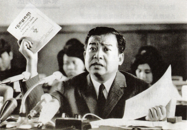 政变、暗杀、反共：1959年美国在柬埔寨的秘密战