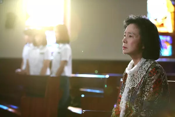 睡不着丨有一颗诗意的心，也无法抵抗生活的残酷