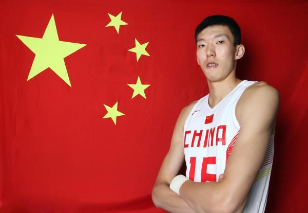 火箭体能师帮周琦增重五斤，蛋白粉和饮料都是休斯敦寄来的