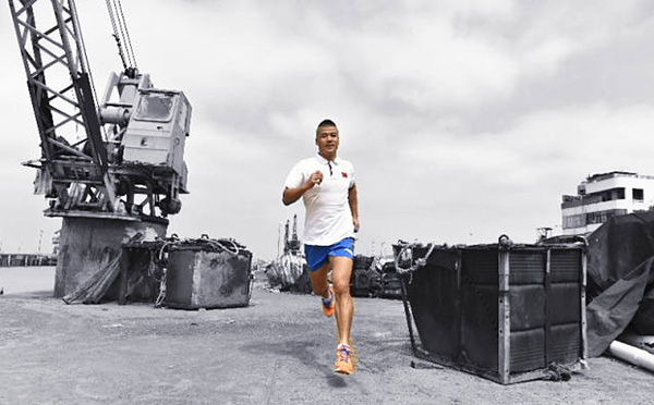 特写｜中国“耐力王”陈盆滨：背海而生，这个渔民选择叛逃