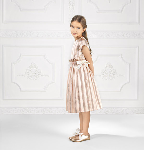 踏青、踏浪或是踏红毯，有这10款亲子鞋就够了