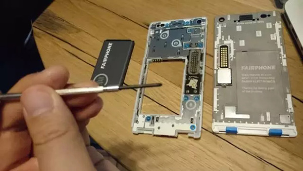 “公平手机”大战“血汗工厂”：科技如何为社会公平服务？