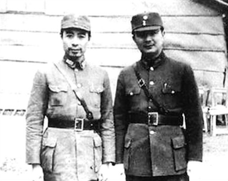 抗战时期中国军队的单兵装具︱草帽、草鞋最具中国特色