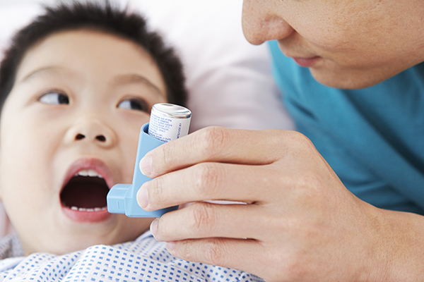 哮喘日｜儿童哮喘与环境有关，中医冬病夏治如何防哮喘