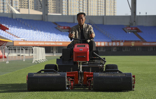 图集｜隐秘而伟大！每场中超，这些“小人物”都在默默付出
