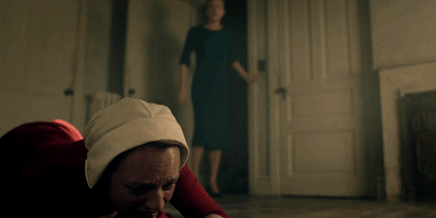 《使女的故事》：当女人成了带腿的子宫