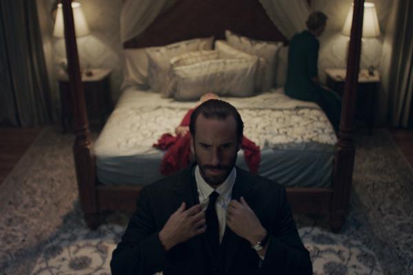 《使女的故事》：当女人成了带腿的子宫