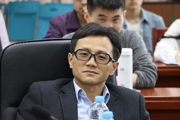 书斋内外的政治哲学：解释世界，还是改变世界？