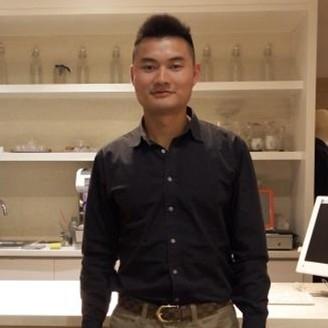 武汉宏兴围殴事件周年：终身禁足球员每天做十小时“苦力”