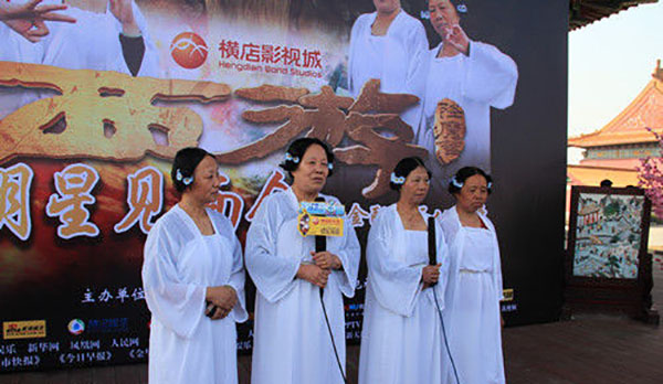 冰淇淋店员、群众演员，现在的大学生流行做啥兼职