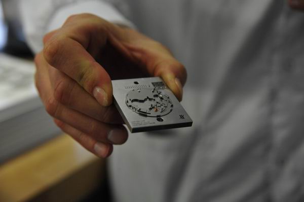 一枚融合了高科技的腕表是如何诞生的？探秘瑞士宇舶表工厂