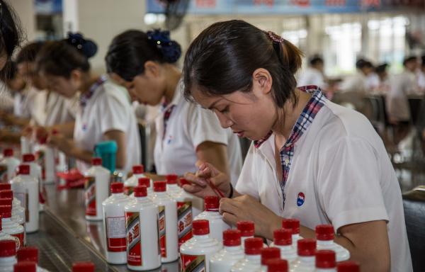 茅台划定批发价零售价两条红线，总经理：从讲政治高度看酒价