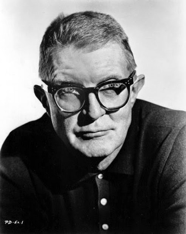 1940年的好莱坞，怎样意识到一场战争正在发生