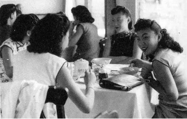 “毕竟不算太坏，还可以吃吃考非”：海派文化里的咖啡味道