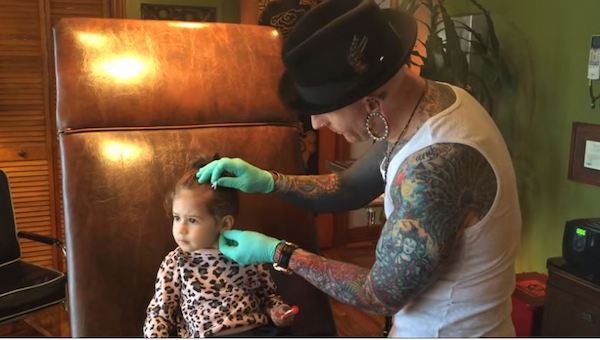 如果要给孩子打耳洞，先问儿科医生