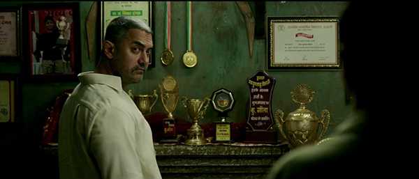 《摔跤吧！爸爸》：主流价值观电影也能热血动人