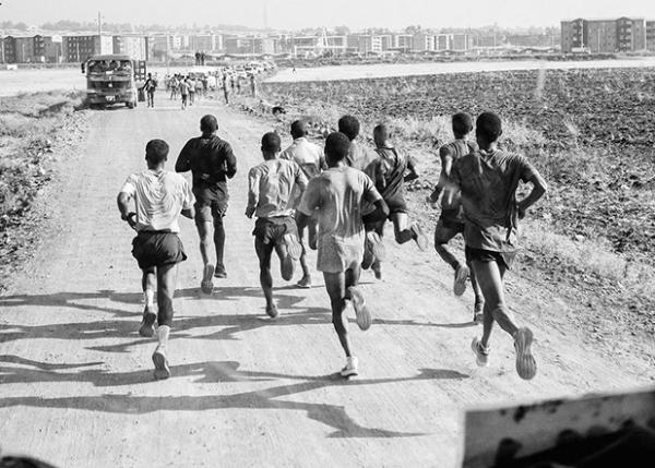 向“马拉松破两小时”发起挑战，但这次人类还是失败了