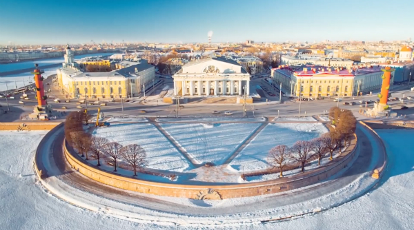 纪录片《一本书一座城2》：来一场书与城市的深情对话