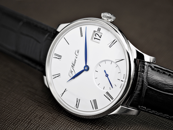 为了让腕表上的日历数字大一点，各家制表师都操碎了心