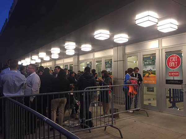 巴菲特股东大会玄机：你只要这样做就有当面向股神提问的机会