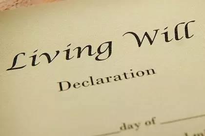 国内思想周报｜琼瑶该不该反对为夫插管，郑也夫是否堂吉诃德