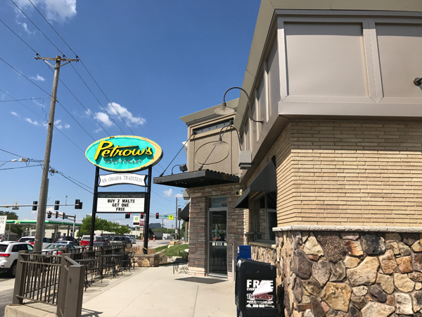 手记｜中国观众攻占奥马哈，巴菲特时刻为自己代言