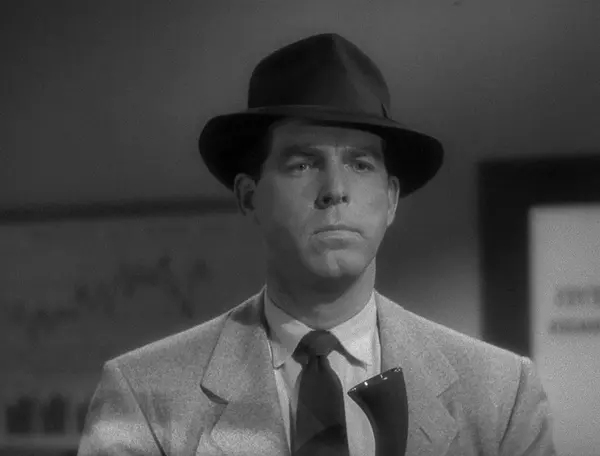 睡不着丨一部教科书级的黑色电影