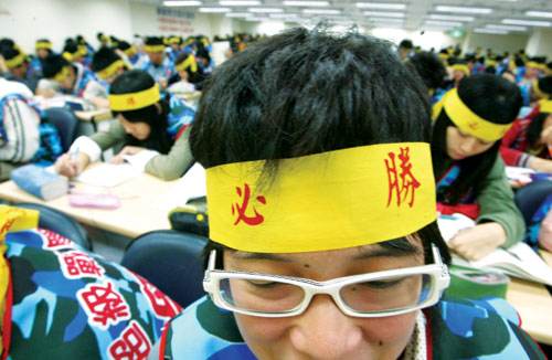 90后作家写下少女时代被性侵经历后自杀：谁杀死了房思琪？