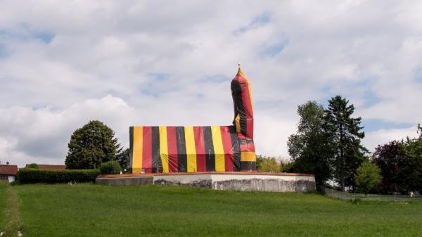 德国内政部长倡导“主导文化”，哈贝马斯指其违反宪法精神