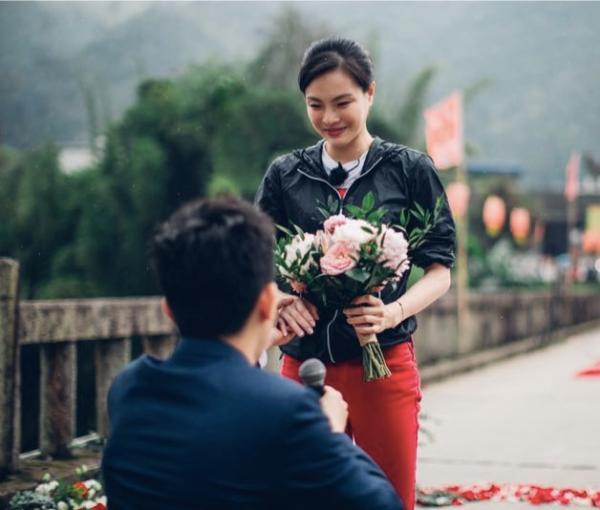 吴敏霞福建罗源县接受求婚，微博写下：因为你，所以我们