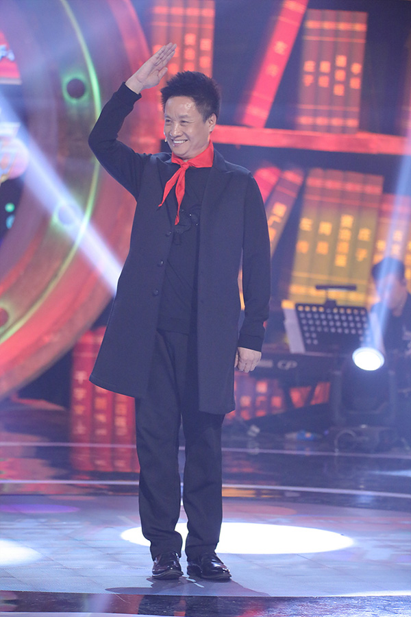 看电视丨郑恺和女友加盟《我们相爱吧》，上演“修炼爱情课”