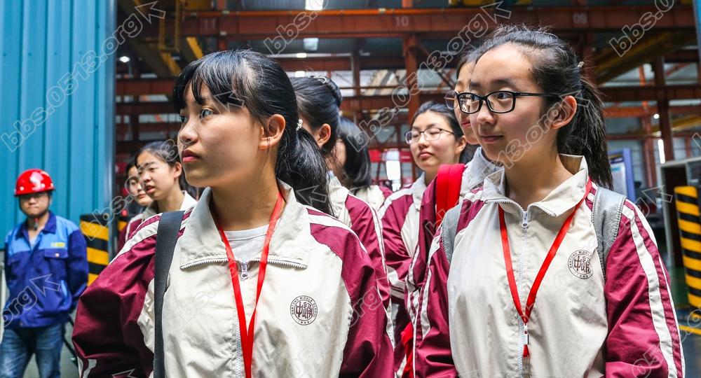 南通中学走近中国制造感受工匠精神社会实践 (7).jpg