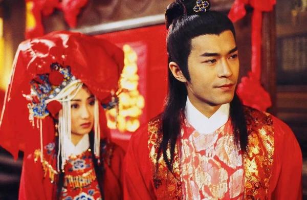 想当年丨“平平无奇”的《圆月弯刀》，不只有古天乐的颜