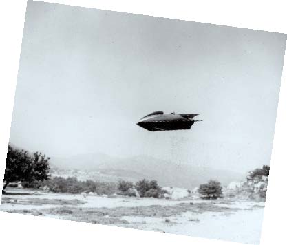 老电影中的宇宙飞船