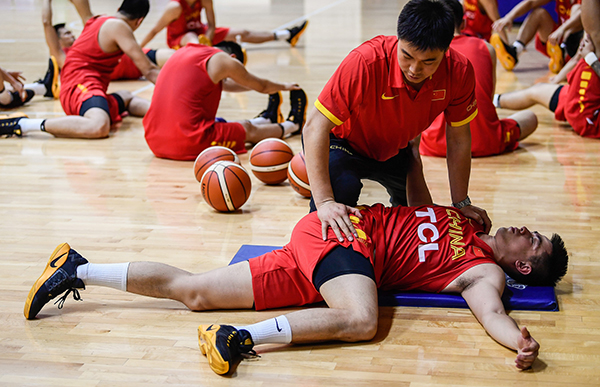 “部队化”细致管理，李楠的中国男篮红队首训足够震撼