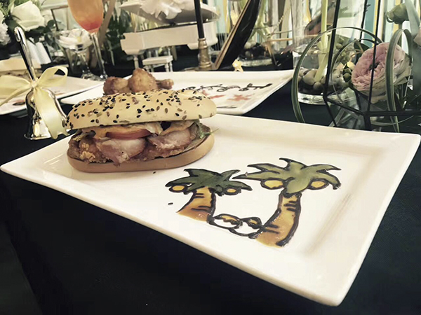 麦当劳送餐上桌肯德基跨界出唇膏，西式快餐为吸引客人频出招