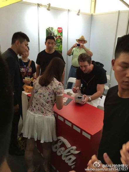 晚安｜外国明星玩微博，满满都是套路