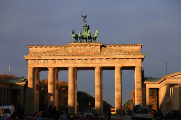 死神光顾最频繁的柏林，如何借古老传统重生