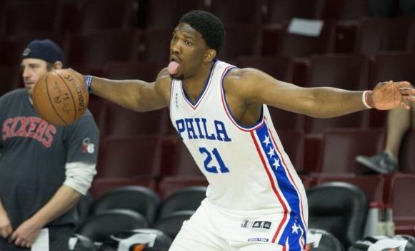 一个人改变一个国家！姚明之后，“大帝”恩比德也做到了