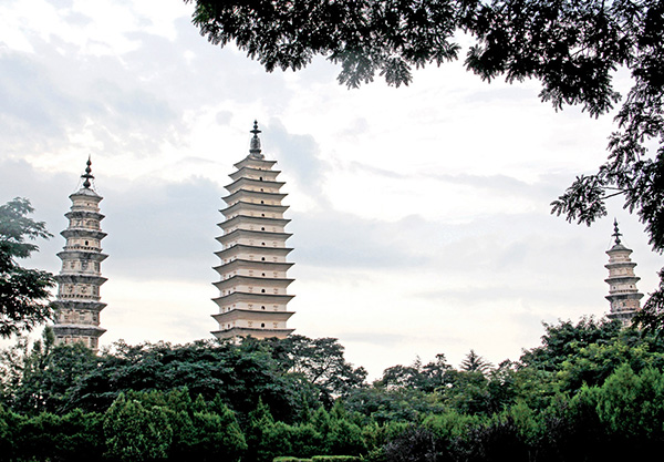 “绕三灵”，崇圣寺三塔，以及大理的隐形界限